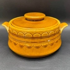 Vintage Homer Laughlin Granada Amber Ceramic Covered Casserole Dish Handles 70s