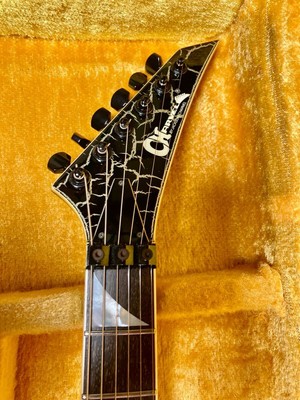Electric Guitar Charvel SL-145 Soloist Gold Crackle Made in Japan