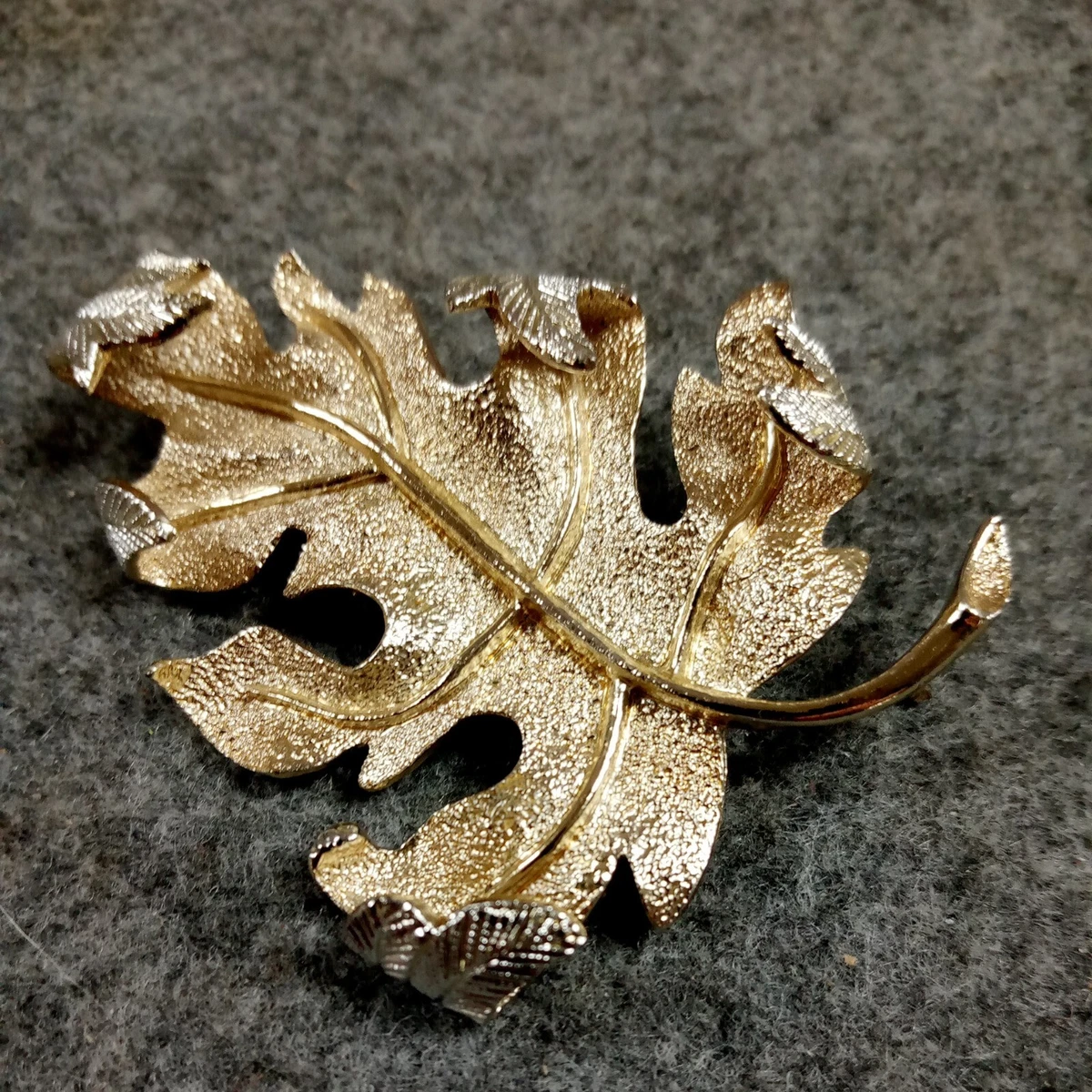 Estate cheap jewelry brooches
