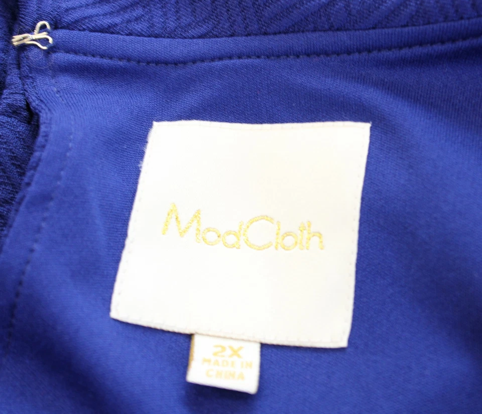 Modcloth Blue Geometric Embossed Peter Pan Collar Pleated Dress Size 2X 2XL - Image 4 of 4