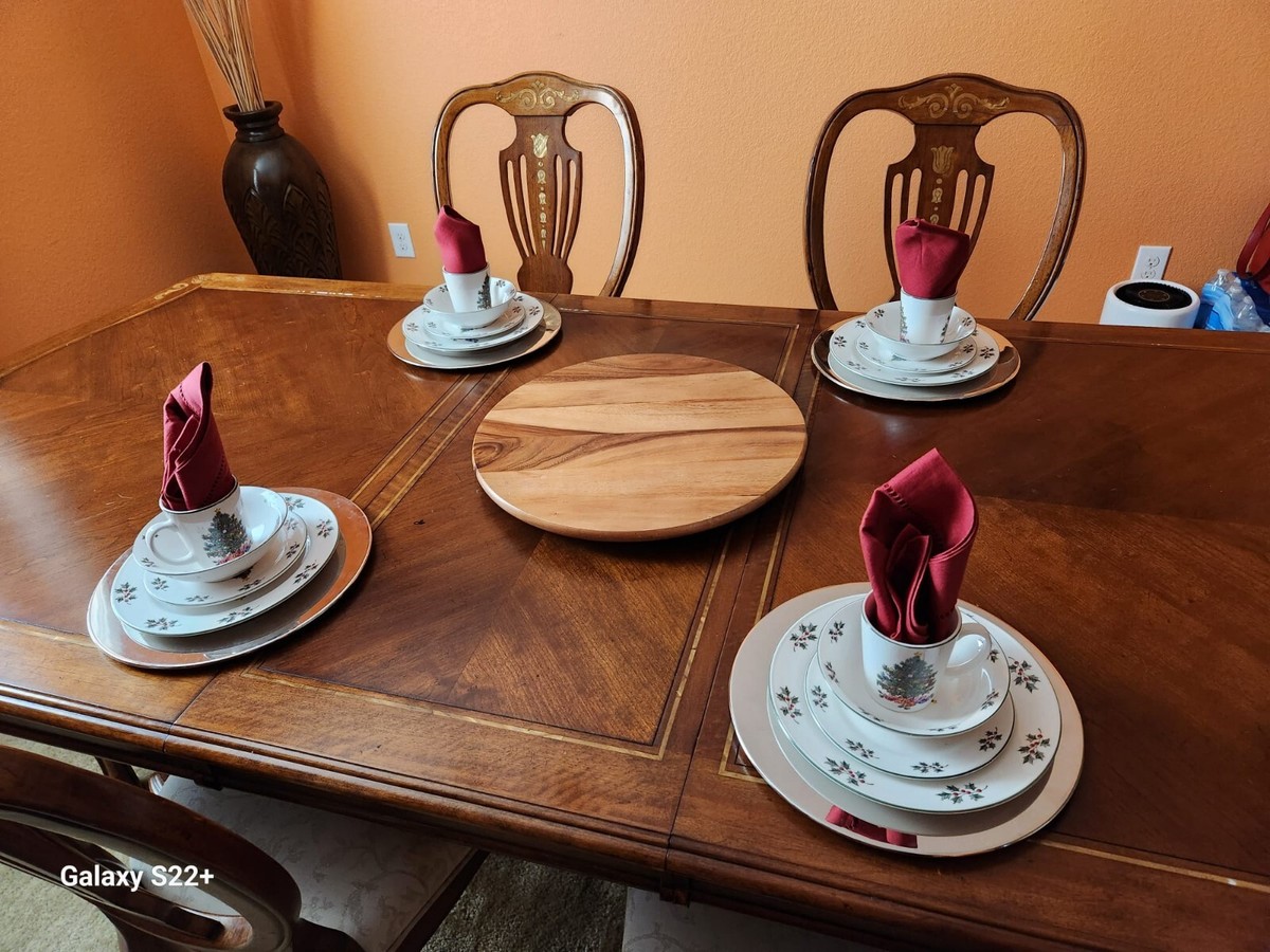 Gibson Christmas Time 16pcs Person Setting Plates Bowl Porcelain