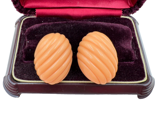 VINTAGE TRIFARI SIGNED LARGE EARRINGS FAUX IMITATION CARVED CORAL CLIP ON 1.5" - Picture 4 of 8