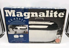 Magnalite Classic Oval 18" Covered Roaster With Meat Rack NEW OPEN BOX
