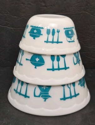Hazel Atlas Kitchen Aids Turquoise 3pc Scalloped Edge Mixing Bowls 5'' 6'' 7'' MINT