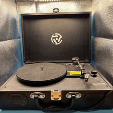 Numark PT01 Touring Chargeable Suitcase Turntable with USB Cable TESTED 