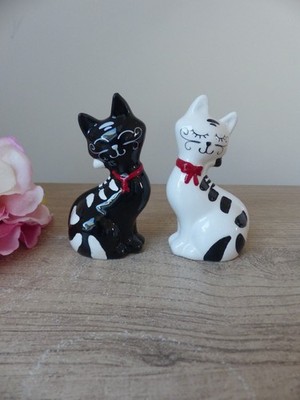 Duo salière chats en céramique   Noir et blanc   Décoration cuisine chaleureuse