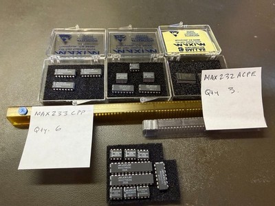 Lot of 28 MAXIM Integrated Circuits (ICs), NOS