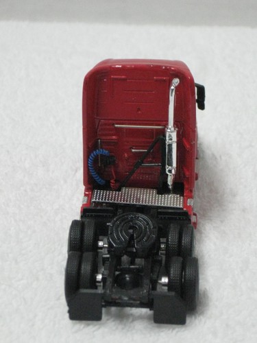 DG PRODUCTIONS ~ VOLVO ~ AVERITT EXPRESS TRUCK ~ 1:64 SCALE - Picture 9 of 15