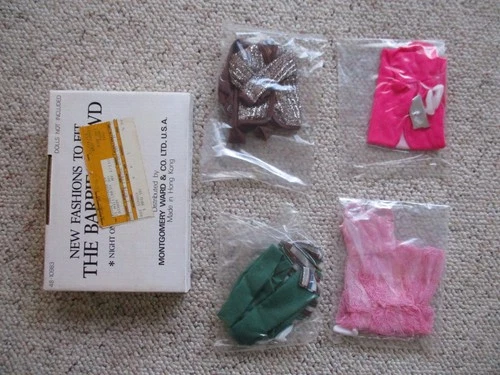 New ListingVintage Barbie Clone 1980s MONTGOMERY WARD BARBIE CROWD CLOTHES LOT Mego