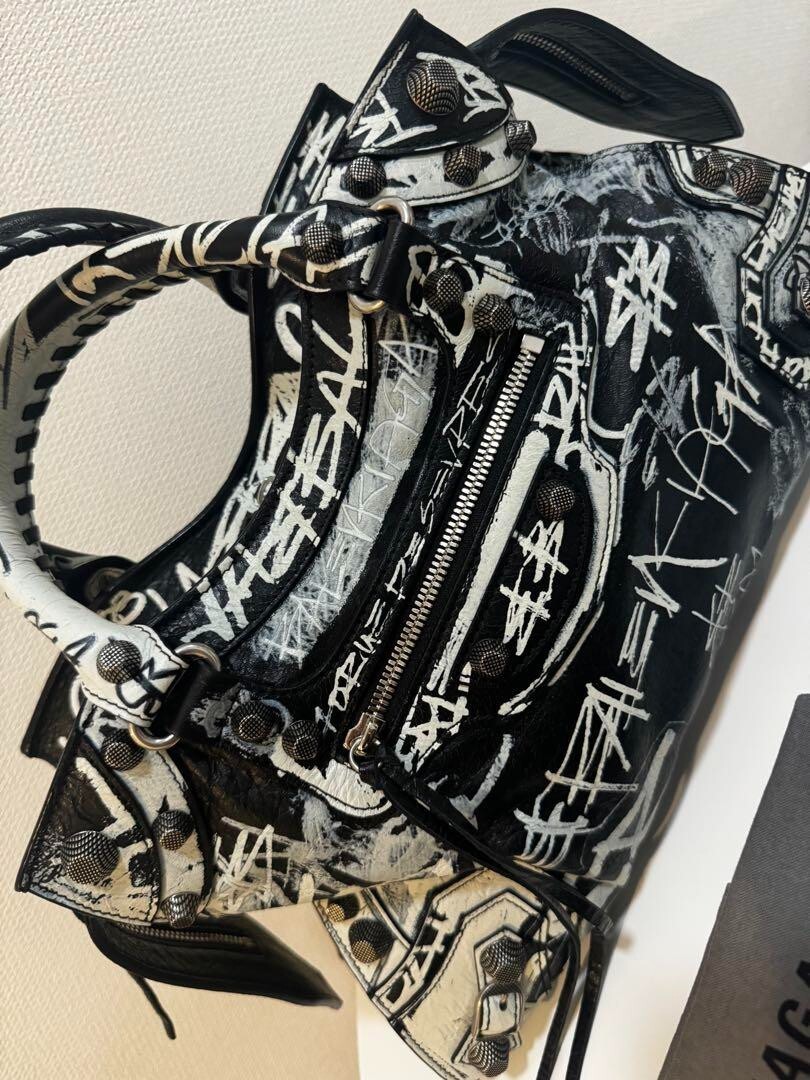 J*J様 BALENCIAGA limited graffiti leather J*J様 BALENCIAGA limited graffiti leather