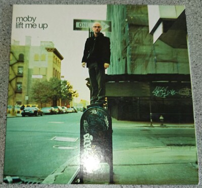 MOBY - LIFT ME UP ( CD SINGLE ) - C17 -