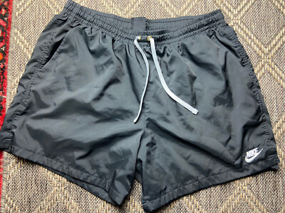 nike sportswear 6 woven flow shorts