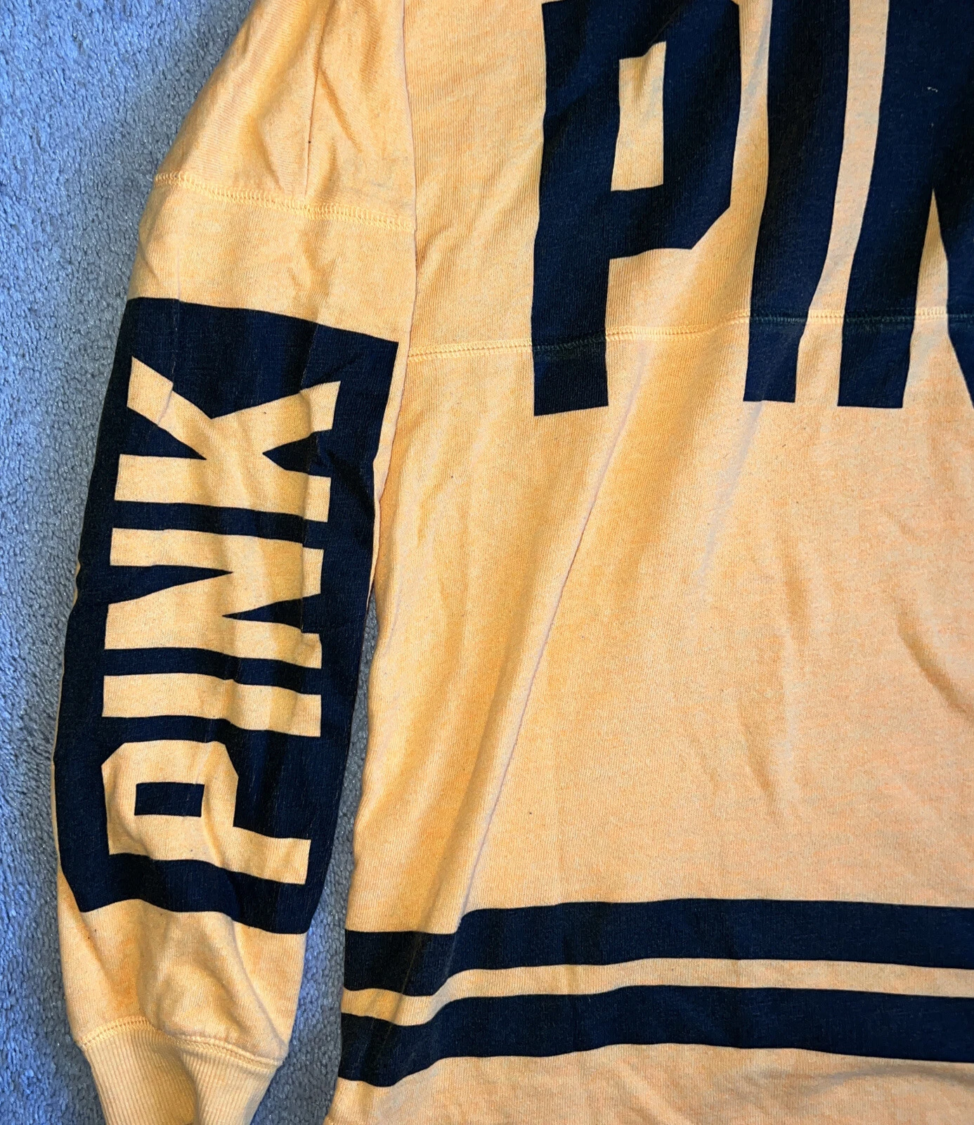 UNDERCOVER Felpa con cappuccio gialla rosa Victorias Secret taglia media