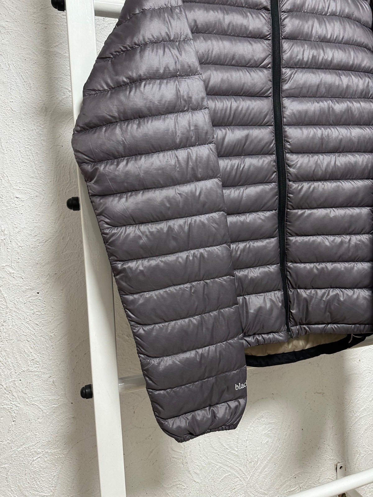 Peak Performance Men’s Down Puffer Jacket Size M - image 8