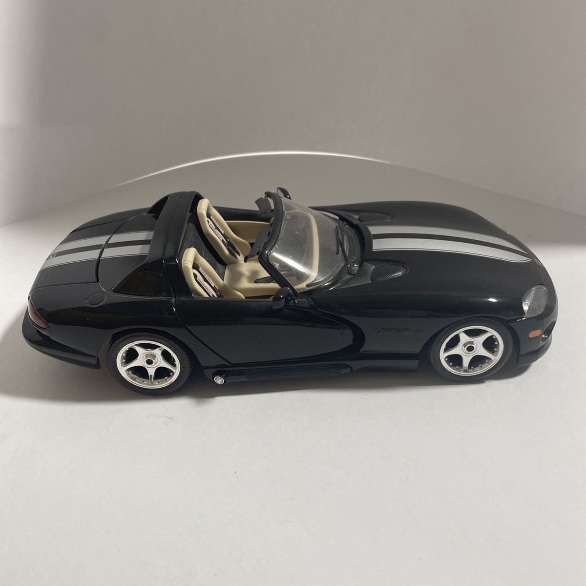 Bburago Dodge Viper RT/10 Convertible - 1:18 Black | eBay