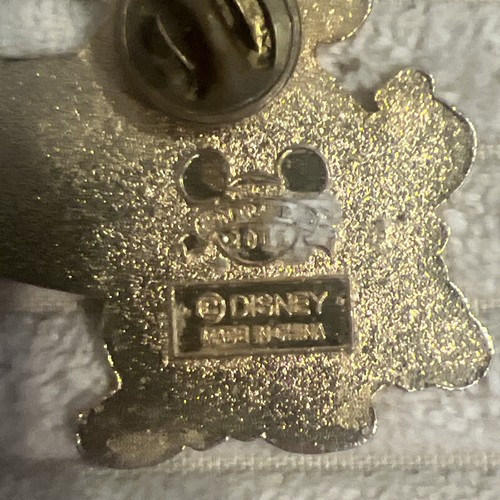 WDW Pirates Of The Caribbean Pirate Mickey Mouse with cannon Pin - Picture 4 of 4