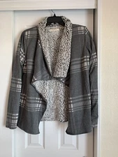 Thread & Supply Jacket Size Large Womens Gray Plaid Fleece Lining