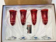 Franco Le Stelle Ruby Red Cut to Clear Crystal Champagne Flutes Set of 4