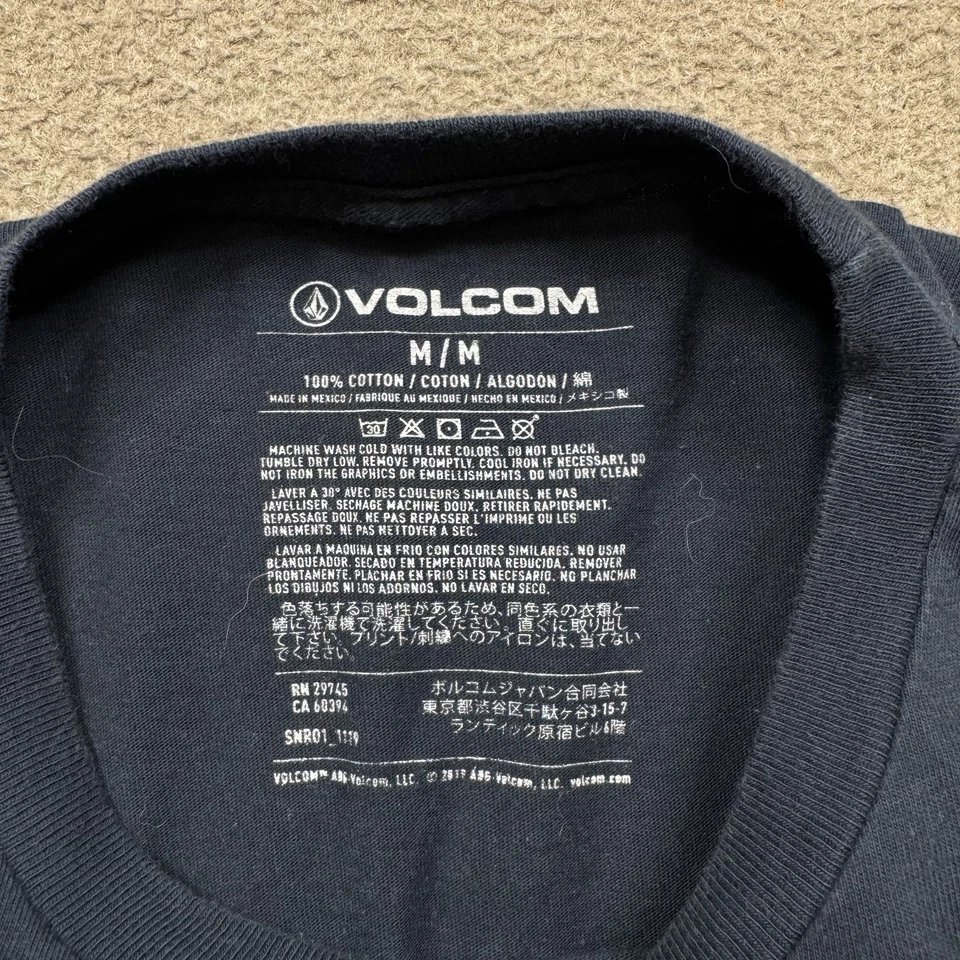 Volcom Men's Shirt Size M Blue Short Sleeve Vintage Y2K Surf Outdoor Pocket Tee - Image 2 of 4