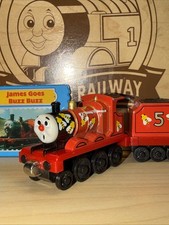 JAMES BEES BUZZ  ! THOMAS FRIENDS TRAIN TAKE Along n play Diecast RED NOSE
