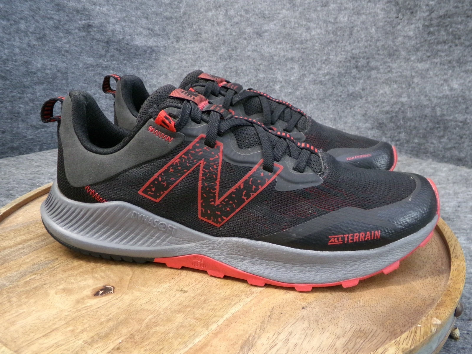 New Balance Nitrel v4 Red Black Mens Size 11 D Trail Running Shoes Sneakers