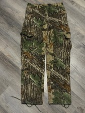 Vintage 90  s Men  s Baggy Wide Legged Realtree Camo Cargo Pants Size 34X32