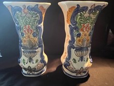 2 Antike Delft Polychrom Handgemalte Vasen, 18. Jh., Unten Markiert