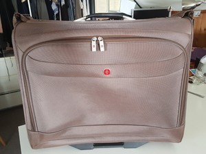 victorinox suit bag