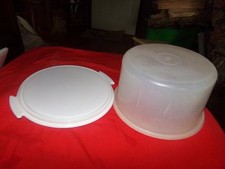 VTG RETRO TUPPERWARE WHITE BASE CAKE TAKER w/ HANDLE SHEER WHITE TOP