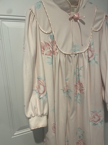 Vintage Ashley Ames Pink Floral Fleece Robe/coat Size L Grannycore Cottage core - Picture 3 of 17