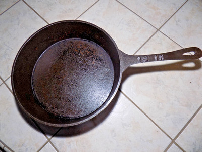 13'' Gatemarked Hearth/Spider 3 Legged Skillet-Restored-No Cracks-Bumpy Inside