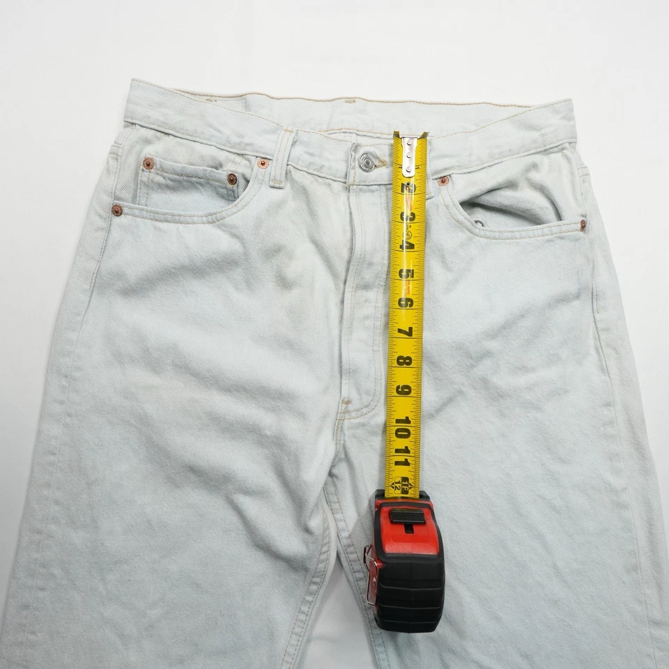 Jeans de mezclilla blancos de pierna recta con botones Levi’s 501 34x30 (32x30 Y2K 05 EE. UU. Foto 3 de 4