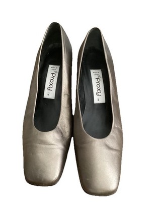 Proxy Women s Short Heel Pumps 7.5m Bronze Leather Trim On Heel