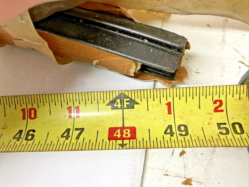 New OEM GM RH Rail Retainer Channel 9874901 1971-1981 Chevrolet Camaro (Bin110) - Image 3 of 4