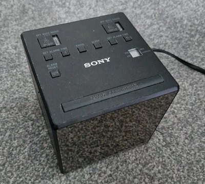 Sony AM/FM Radiowecker Modell # ICF-C1T. Top Zustand.