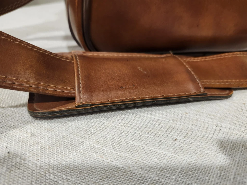 Bolso acolchado vintage para cámara Coast S-1 bronceado con correa para el hombro  Foto 3 de 4