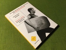 Francesco Bonami MAURIZIO CATTELAN autobiografia non autorizzata Strade Blu 2011