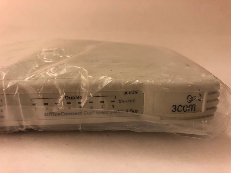 3Com 3C16791 OfficeConnect Dual Speed Switch 8 10/100 Ethernet no adaptor - Image 2 of 4