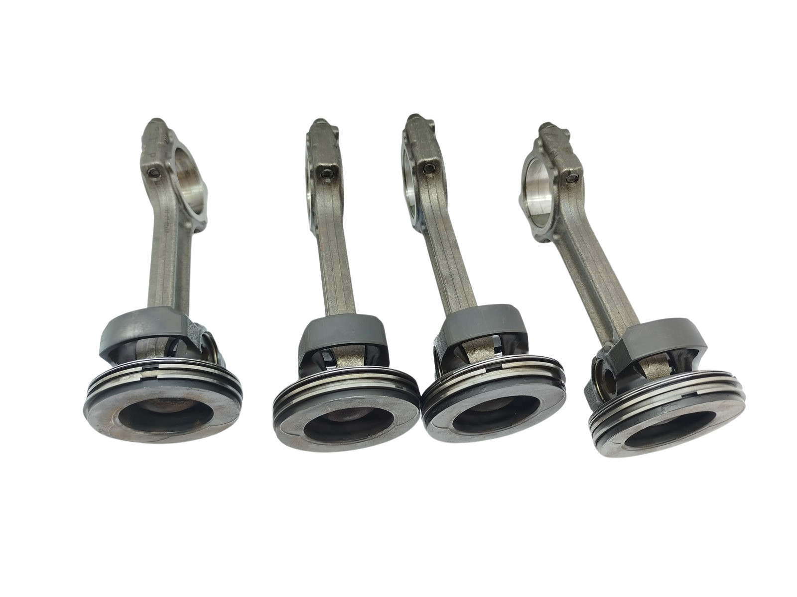 Bielles de rechange 121008820R pour sécuriser vos trajets en Dacia Duster II et Mercedes