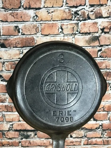 Griswold 709B Large Block Slant Logo #3 Cast Iron Skillet w/ Heat Ring "ERIE"