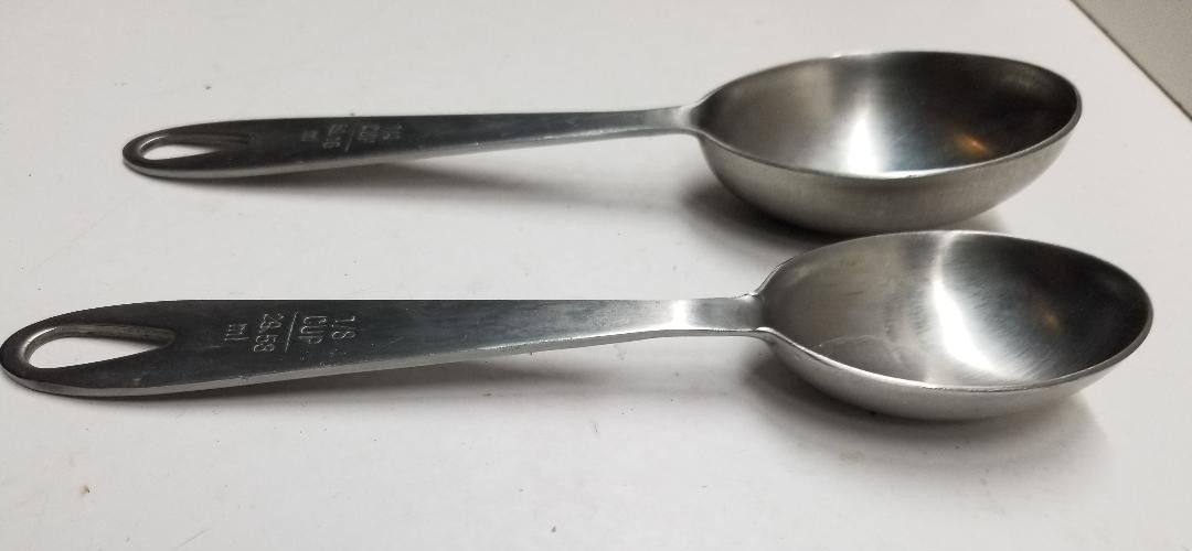 Martha Stewart Everyday MSE 2 Measuring Scoop Spoons 1/8 & 1/4 Cup Stainless