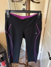 Never worn activewear, knee length track pants by Active, old navy, size small