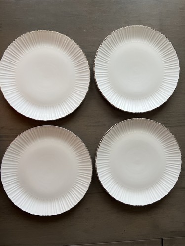 4 10.5” Round Premium Porcelain Gold Trimmed Scalloped Dinner Plates