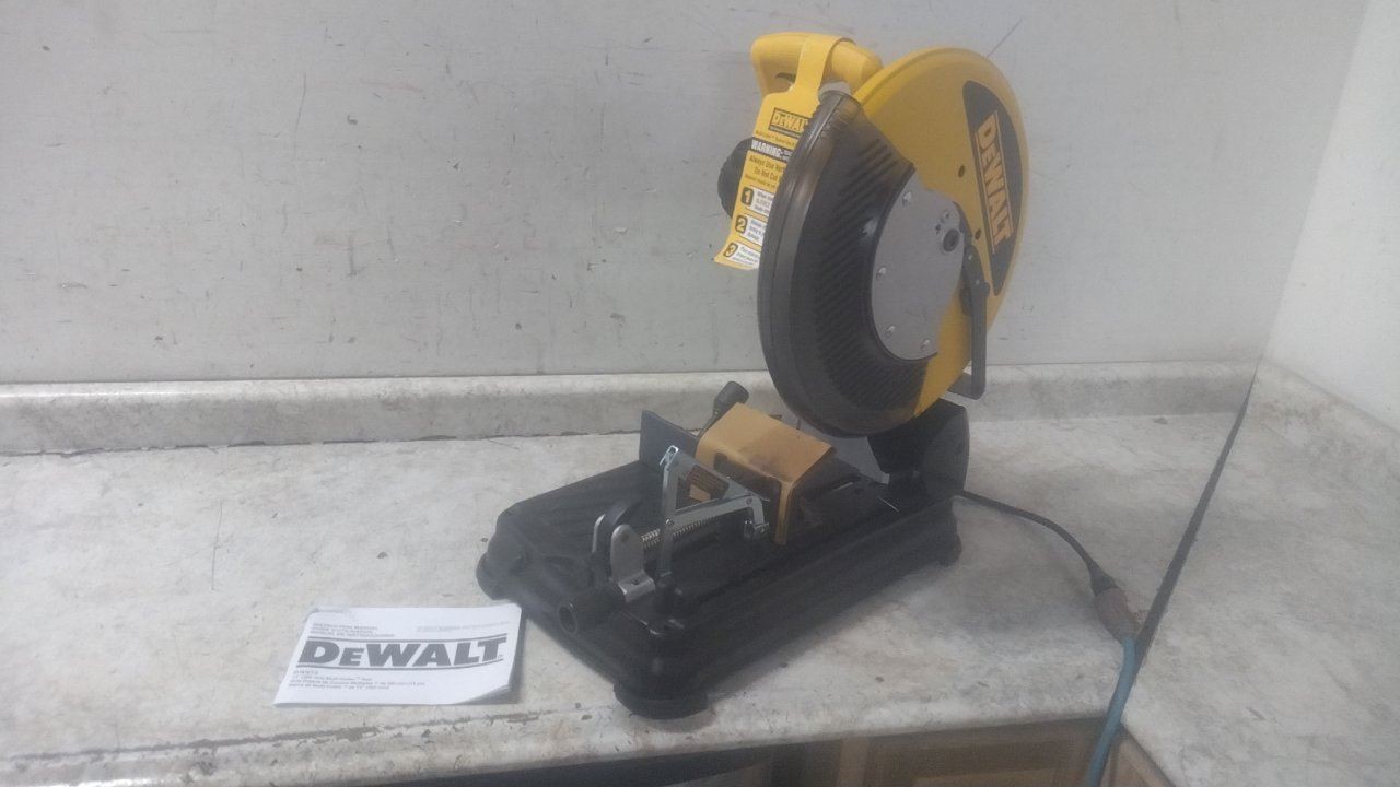 Dewalt DW872 120VAC 1300 Max RPM 14 In Blade Diameter Corded