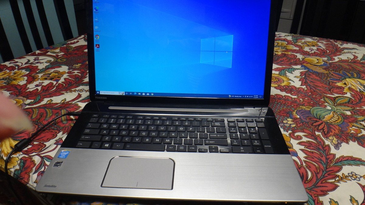 TOSHIBA ダイナブック　T75/BG T75/B サテンゴールド 仕様 2016冬モデル PT75BGP-BJA2