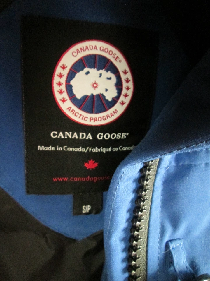 Chaqueta Abrigo Parka Azul Montebello CANADA GOOSE Para Mujer Talla S Sin Borde de Piel 2530L Foto 3 de 4