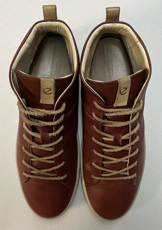 Ecco 软 8 高帮红色皮革系带休闲运动鞋 EU41 女式 US 10 二手状况完好 — 第 2/4 张图片