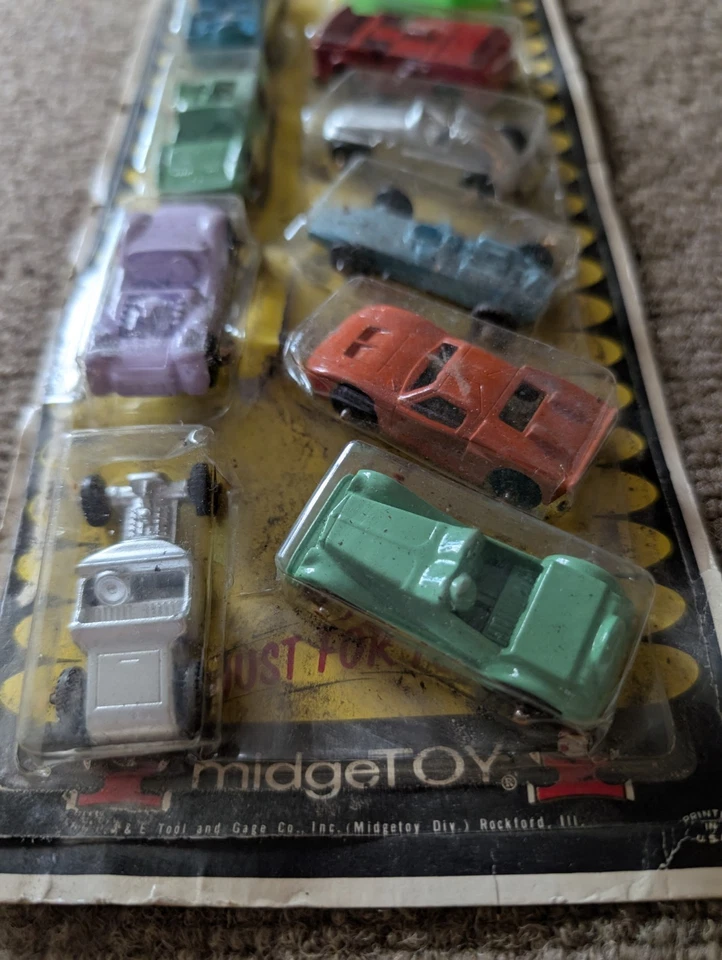 70s MIDGETOY Gas N Go 9-Pack – Sealed USA Die-Cast Cars & Pump - Image 4 of 4
