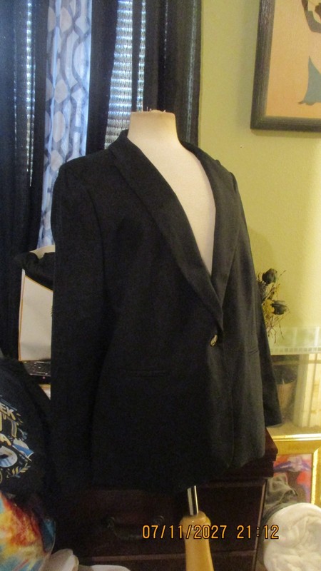 J, CREW DESIGNER BLACK JACKET                 16                  $99