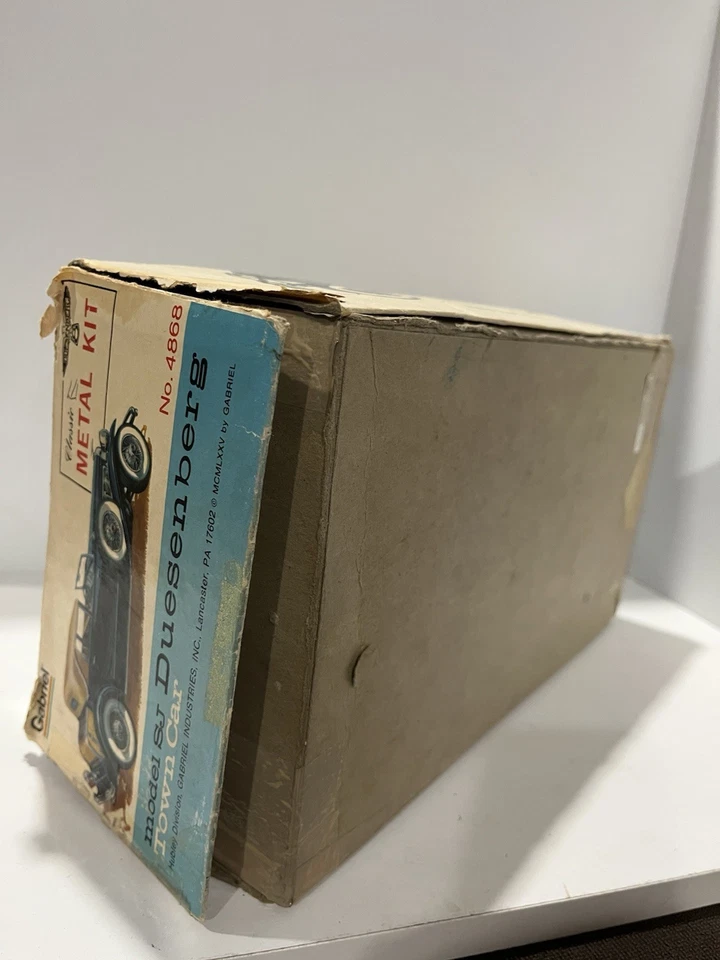 Vintage Hubley SJ Duesenberg Town Car 1:18 Scale Metal Model Hobby Kit 4868-1000 - Image 4 of 4